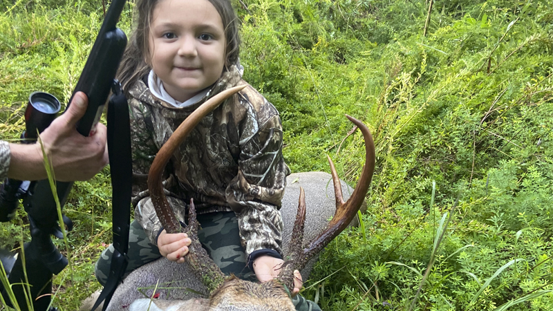 6-year-old girl's first deer