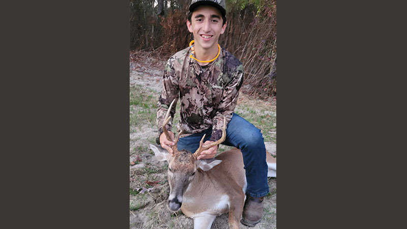Blake Dennis kills Kershaw County buck