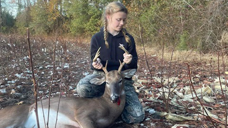 Lyla Osborn (Peanut) killed a 7-point buck on Nov. 26, 2023 at 7: 45 a.m. in Lee County, SC.