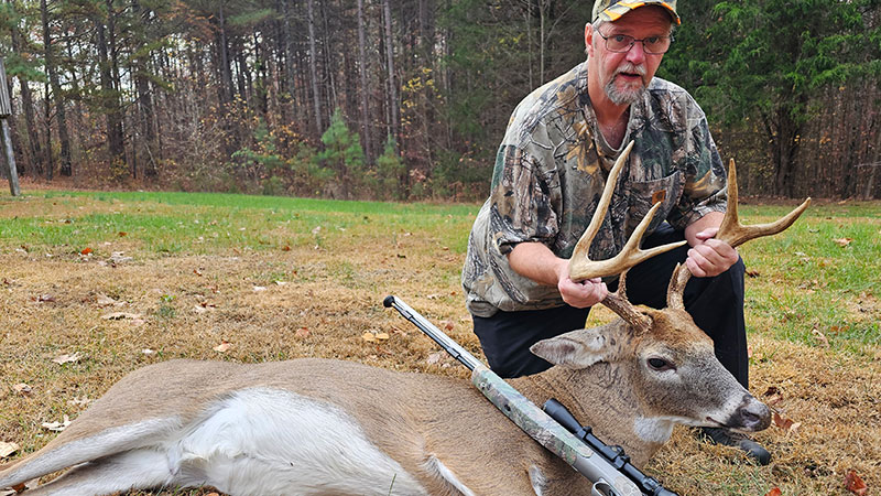 Dereck Bowles kills Forsyth County buck